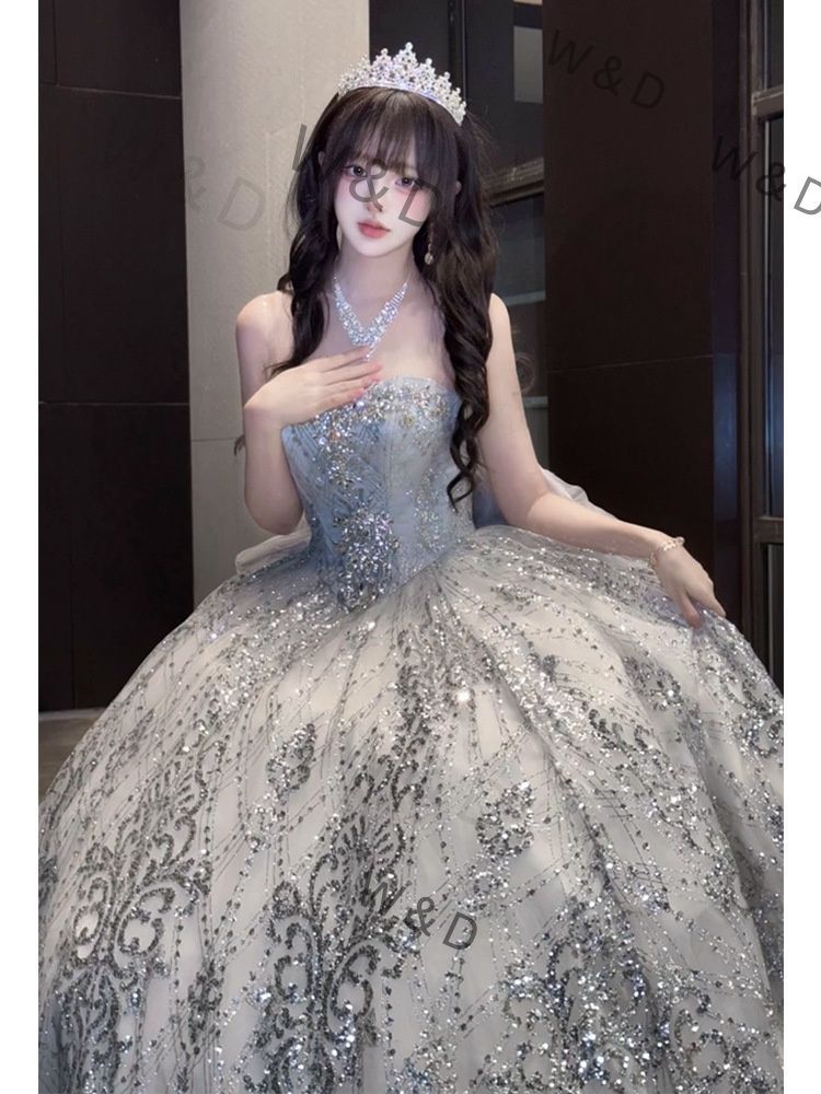 ギャラクシー イブニングドレス スパンコール シースルー 上品 感 パーティー 司会 花嫁 プリンセス 成人式 卒業式 舞台 受験 発表会 銀河のきらめきを纏い 上品で夢幻的な輝きで特別な日の主役を彩る プリンセスシルエットのドレス