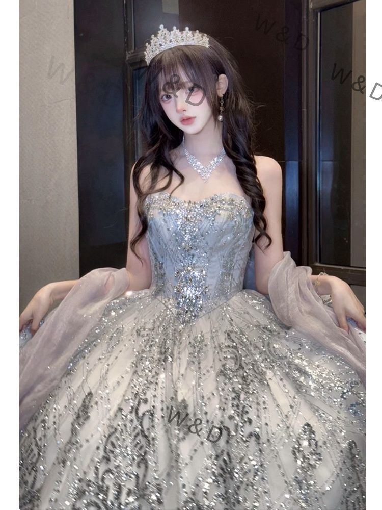 ギャラクシー イブニングドレス スパンコール シースルー 上品 感 パーティー 司会 花嫁 プリンセス 成人式 卒業式 舞台 受験 発表会 銀河のきらめきを纏い 上品で夢幻的な輝きで特別な日の主役を彩る プリンセスシルエットのドレス