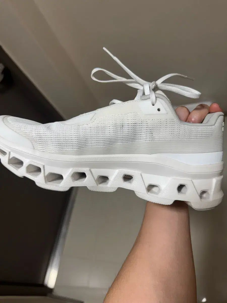  オン ランニングシューズ クラウドMONSTER 270 登山靴 トレッキングシューズ アウトドアシューズ