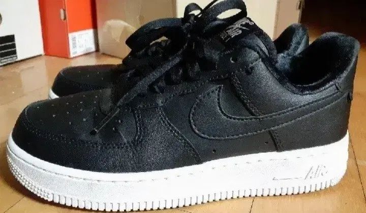 ナイキ エアフォース ペンダント