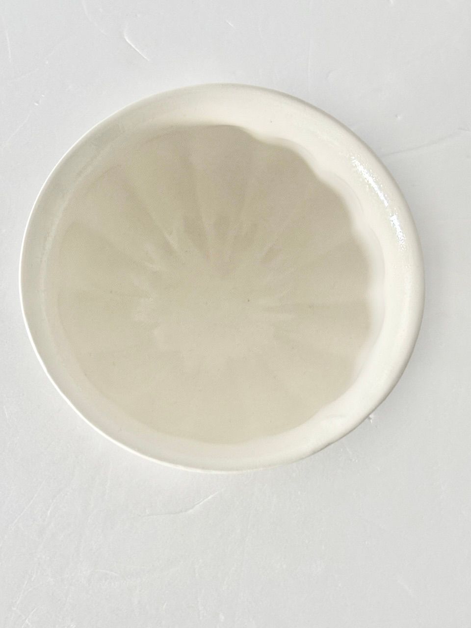 美品】角田淳 クグロフ型ボウル 中 - メルカリ