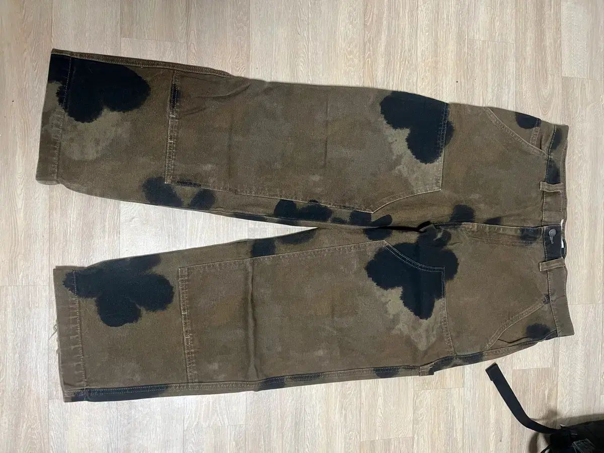 32 ステューシー