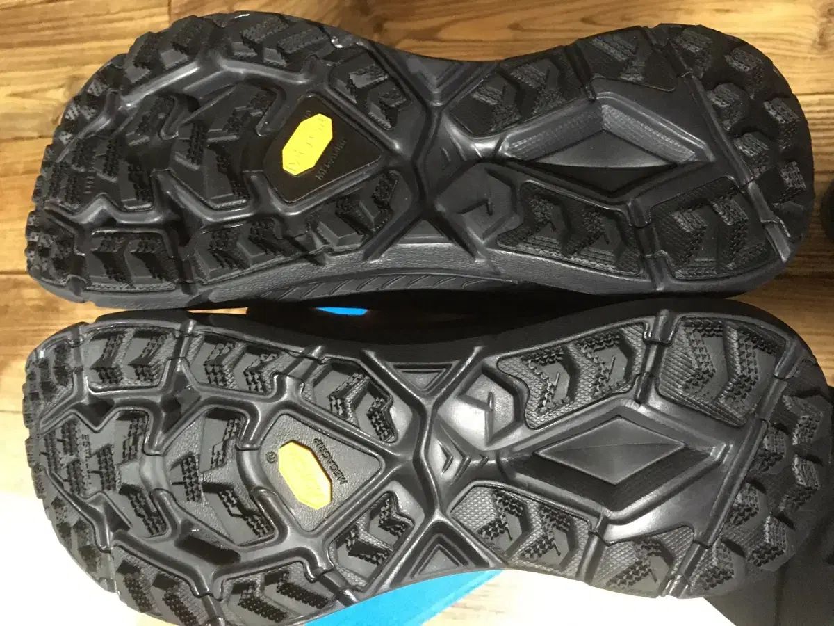  290 ホカ 麻 マファテスピード4 ライト ブラック 登山靴 トレッキングシューズ アウトドアシューズ