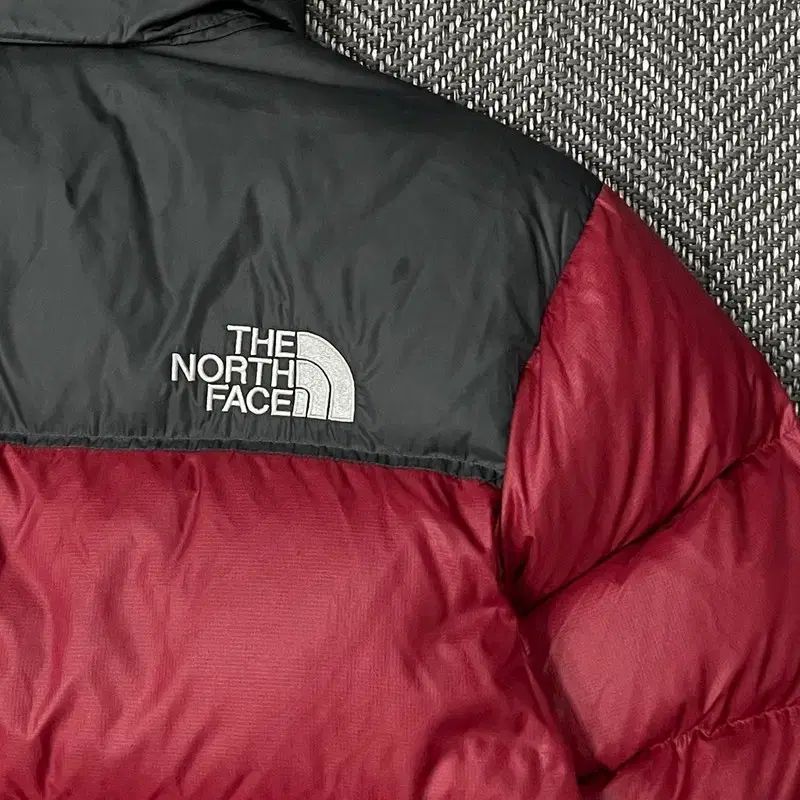 THE NORTH FACE 700 クリアランス ヌプシ v0136