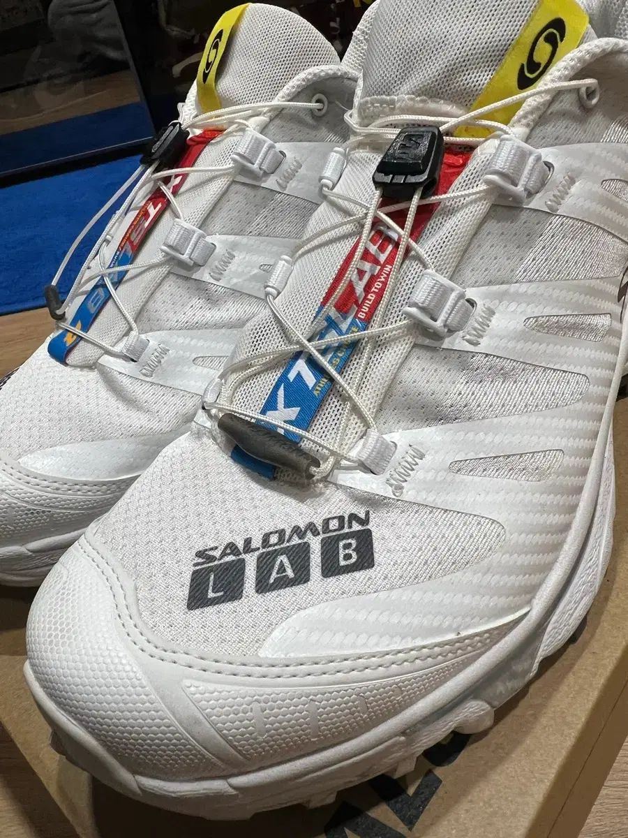 SALOMON Xt-4 白 ルナ ぼっち ざ ろっく