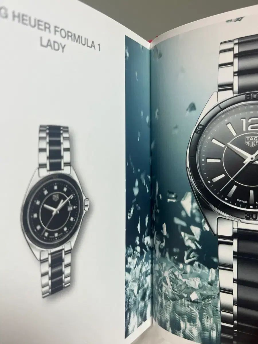 TAG Heuer 雑誌 Heuer TAG - BRAND 亮が選ぶのは〈タグ・ホイヤー〉の“カレラ”!挑戦する Official