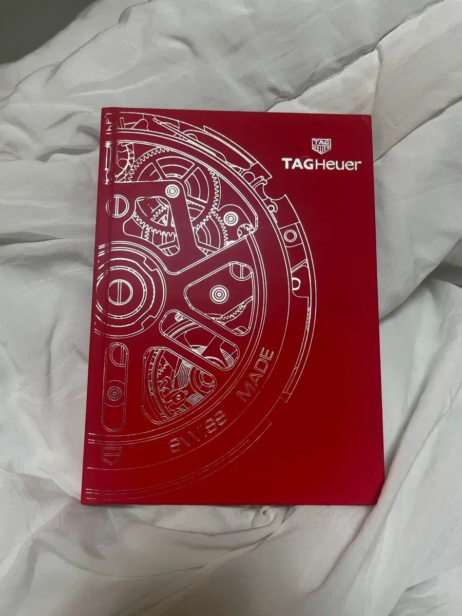 TAG Heuer 雑誌 Heuer TAG - BRAND 亮が選ぶのは〈タグ・ホイヤー〉の“カレラ”！挑戦する Official