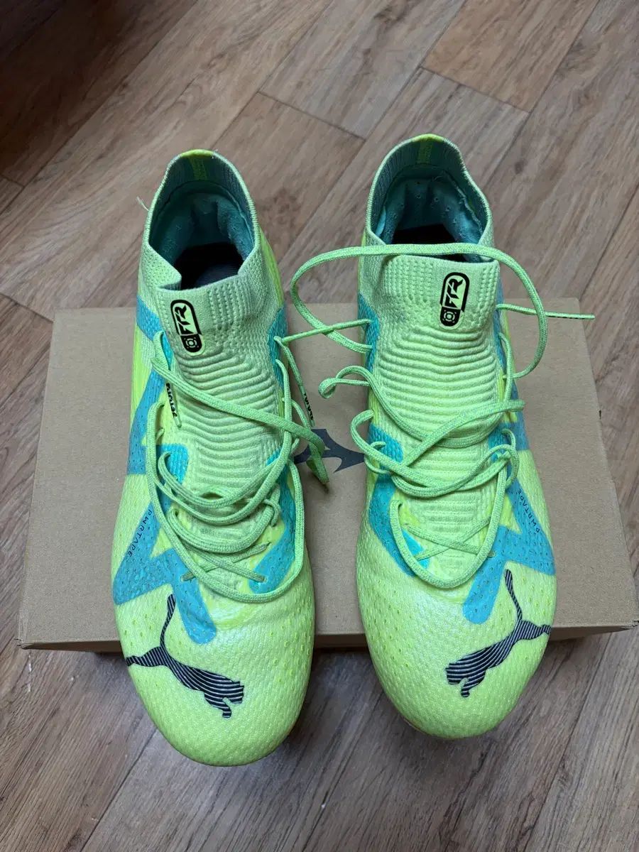 プーマ Hello Future 255