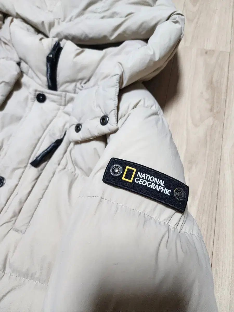 ナショナルジオグラフィック アイボリー ダウン アウター キッズ 150 中綿ダウン