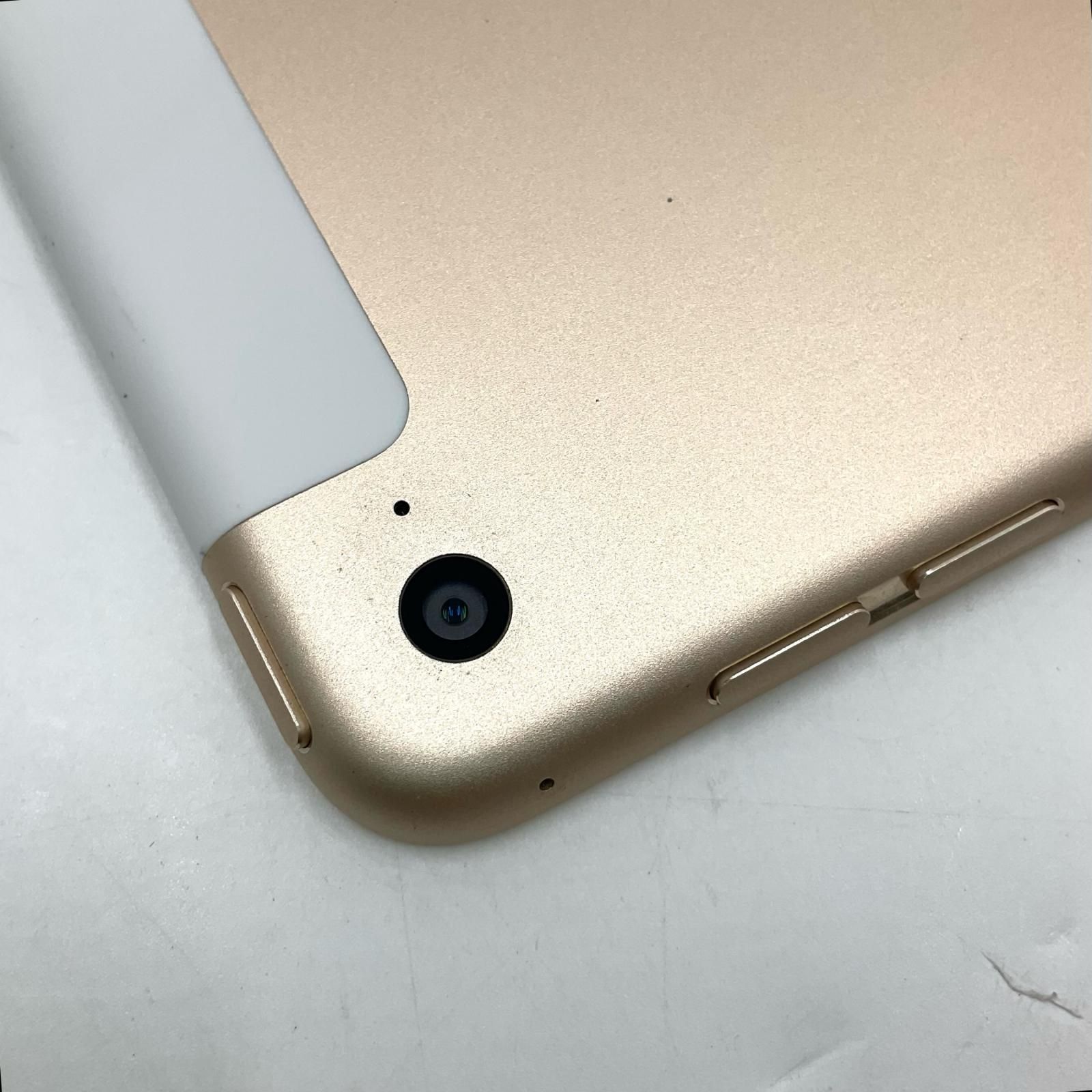 Apple iPad mini 7.9インチ 第4世代 16GB ゴールド Wi-Fi docomo 白