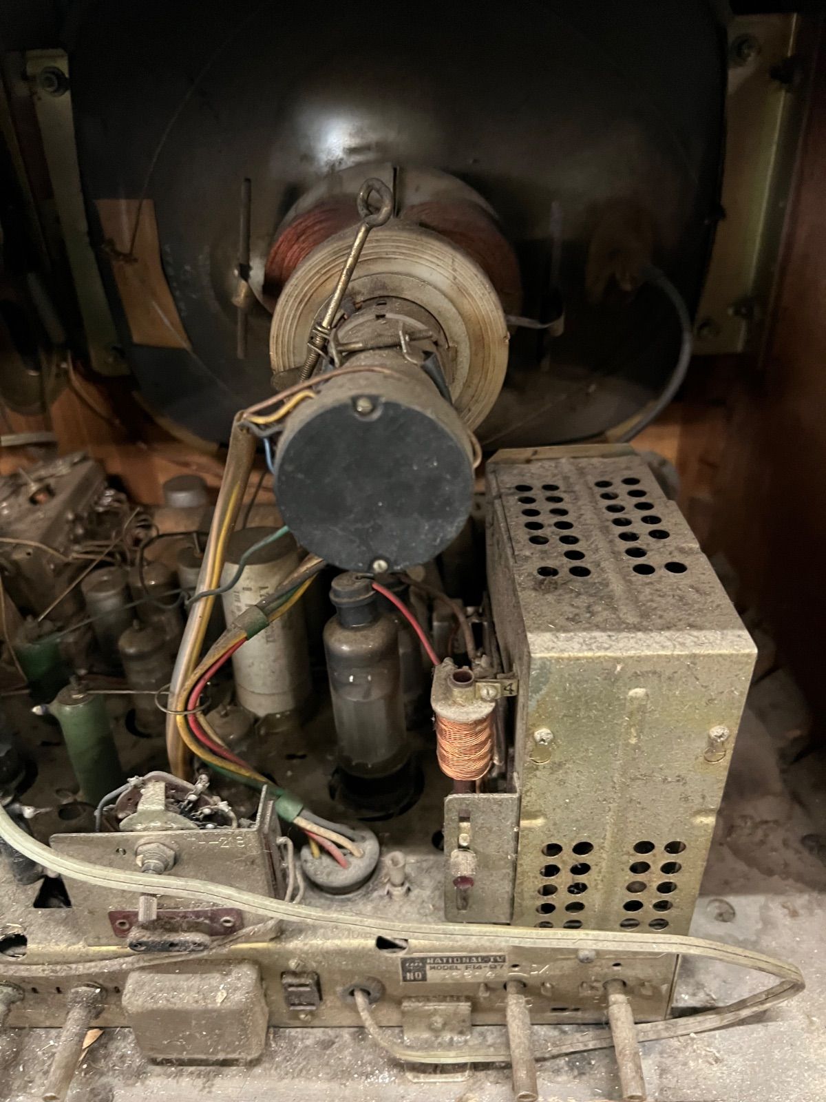 ⭐︎ 昭和 レトロ ナショナル 真空管 テレビ ジャンク品 周辺部品