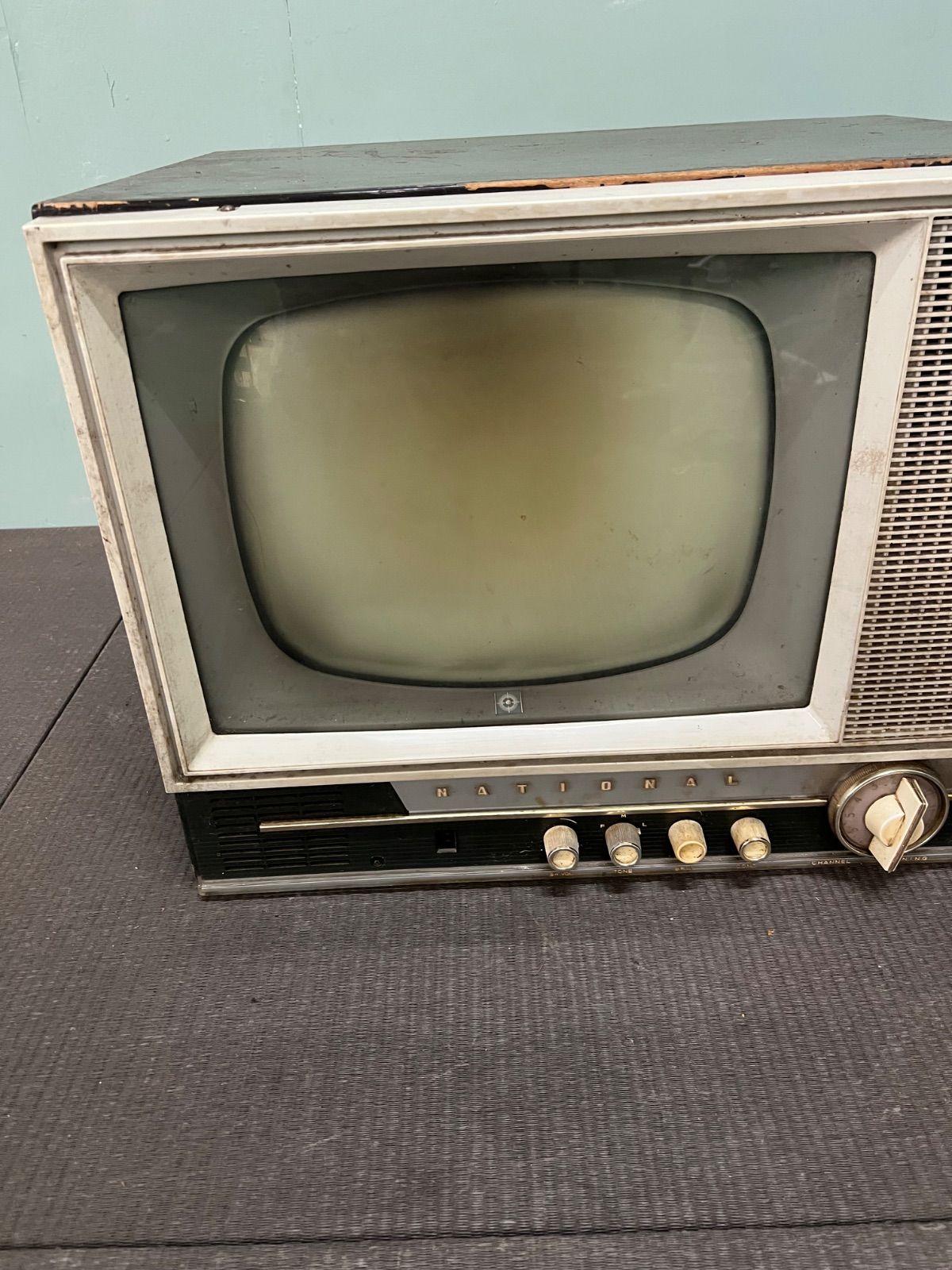⭐︎ 昭和 レトロ ナショナル 真空管 テレビ ジャンク品 周辺部品