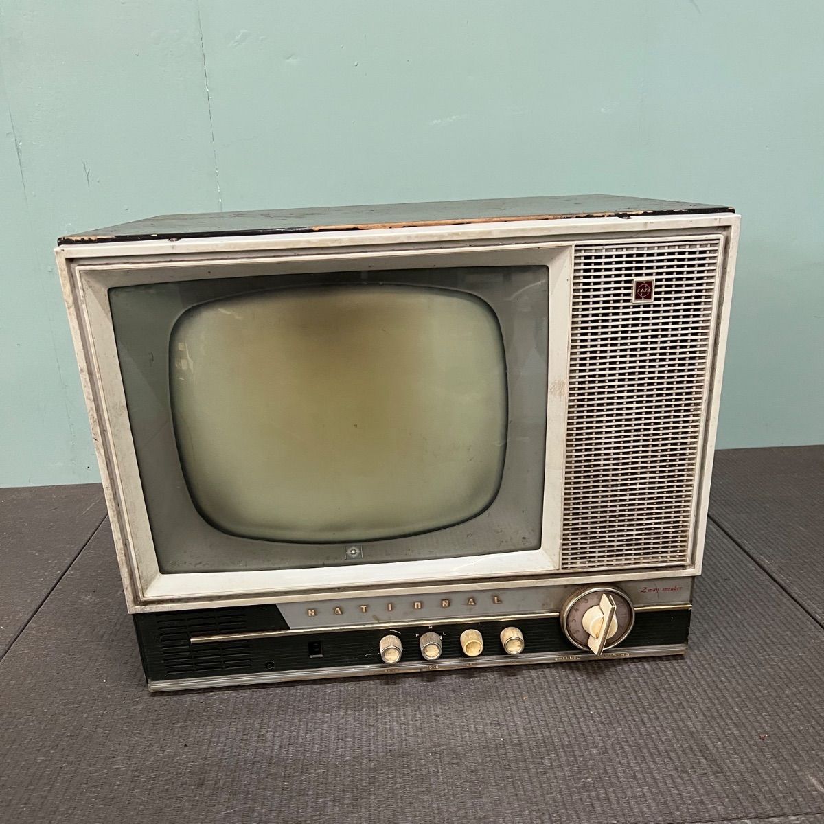⭐︎ 昭和 レトロ ナショナル 真空管 テレビ ジャンク品 周辺部品