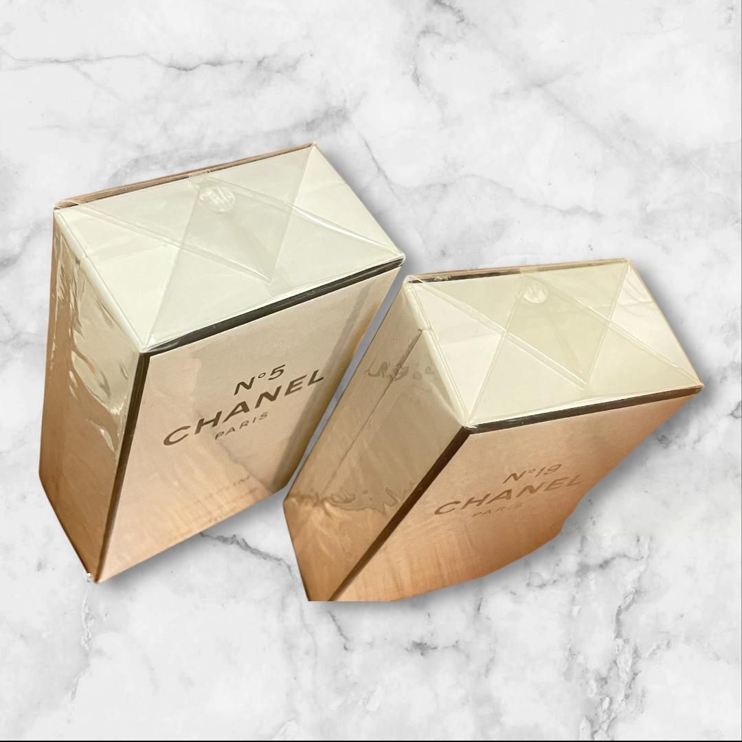 CHANEL シャネル N°5 & N°19 パルファム 2点セット 未開封 - メルカリ