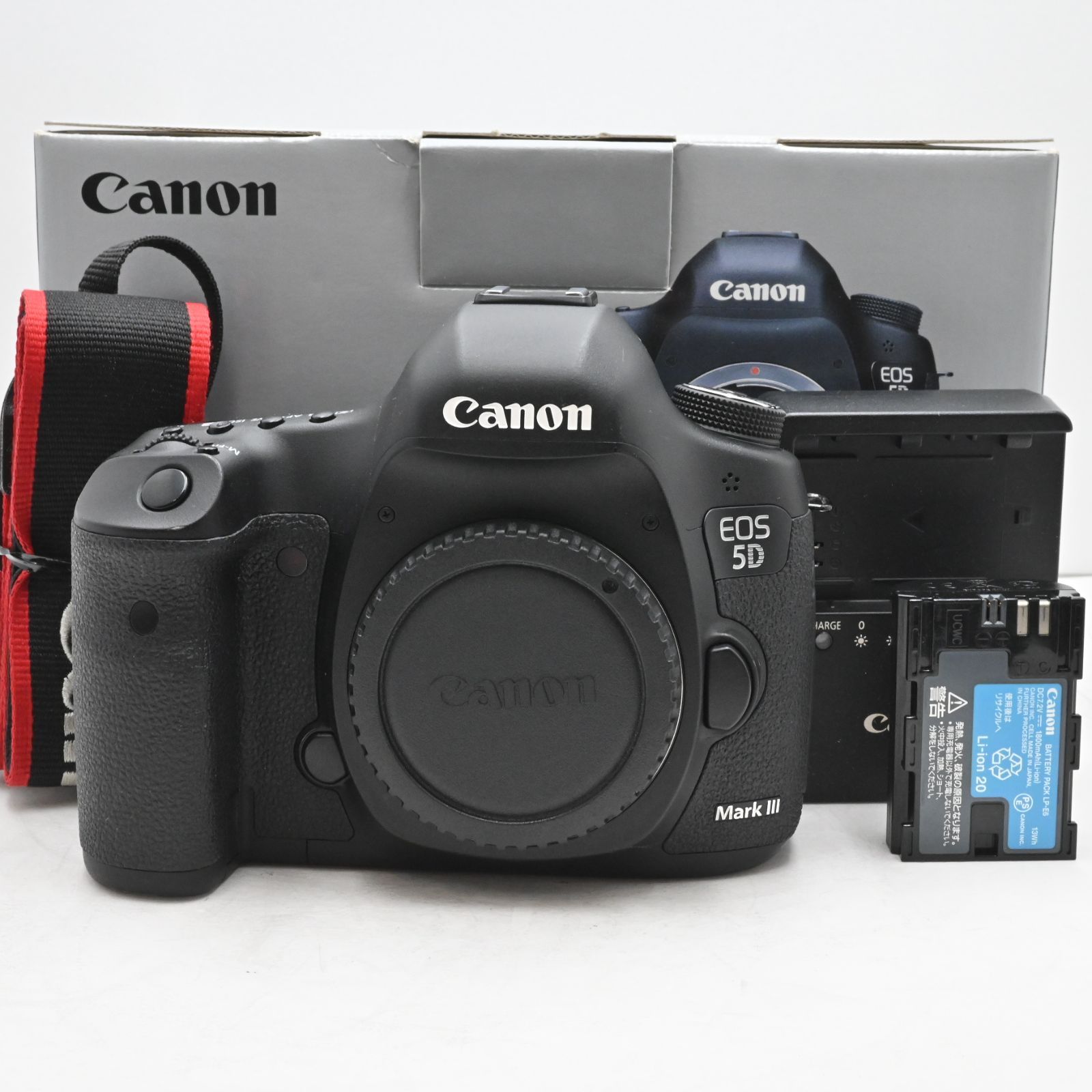 シャッター回数『5818』Canon デジタル一眼レフカメラ EOS 5D Mark III