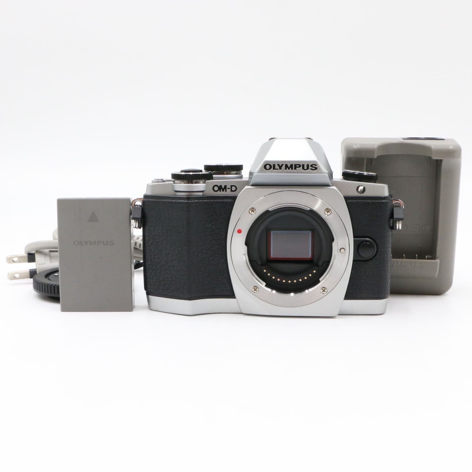 OLYMPUS オリンパス OM D E M 10 Silver ショット数4 !