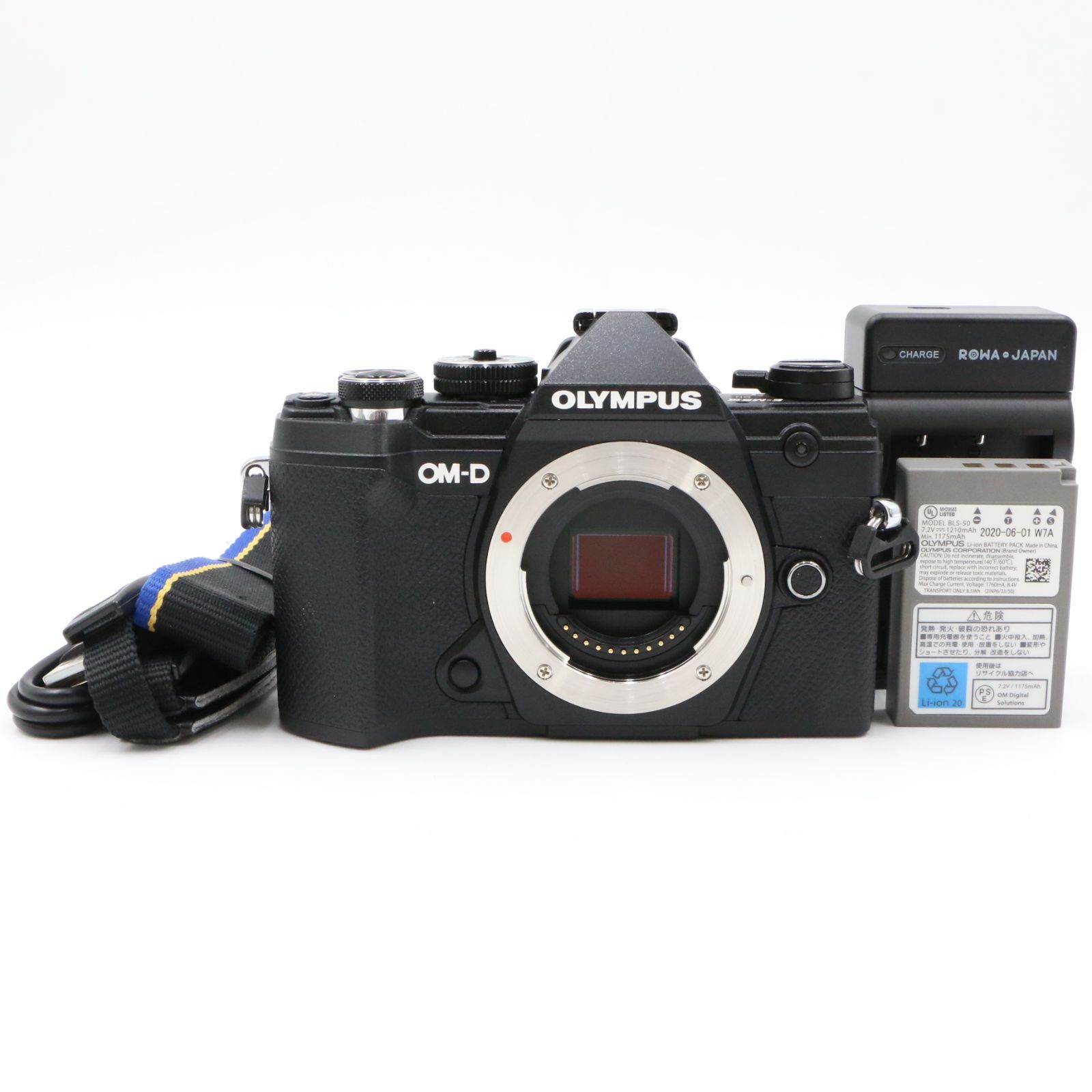 上品 OLYMPUS オリンパス OM D E M 5 Mark III ショット数2 !