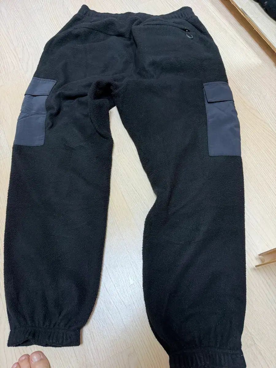アンブロ 黒 フリース カーゴ ズボン