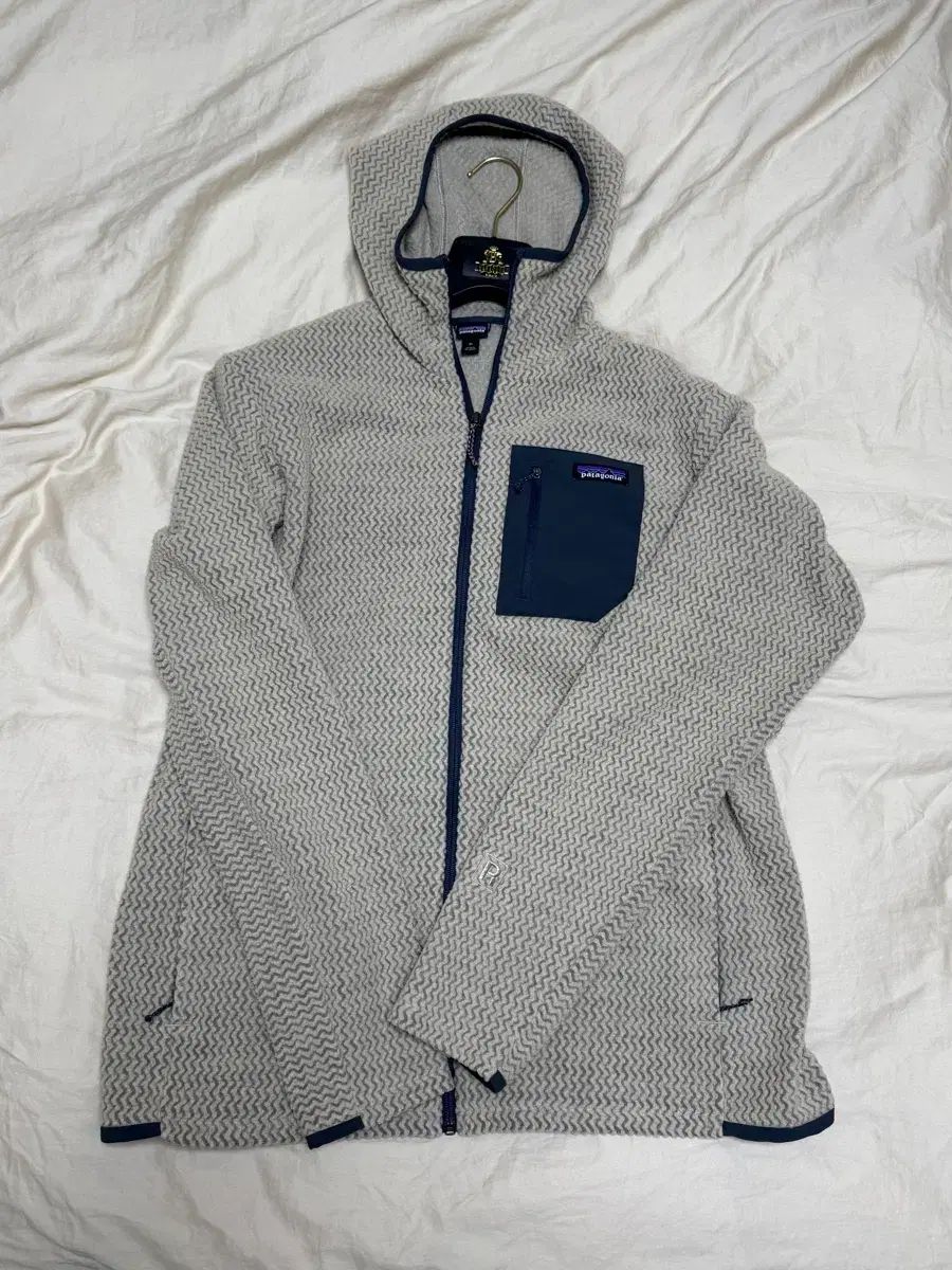 パタゴニア R 1 エア フール ジップ WHO タン