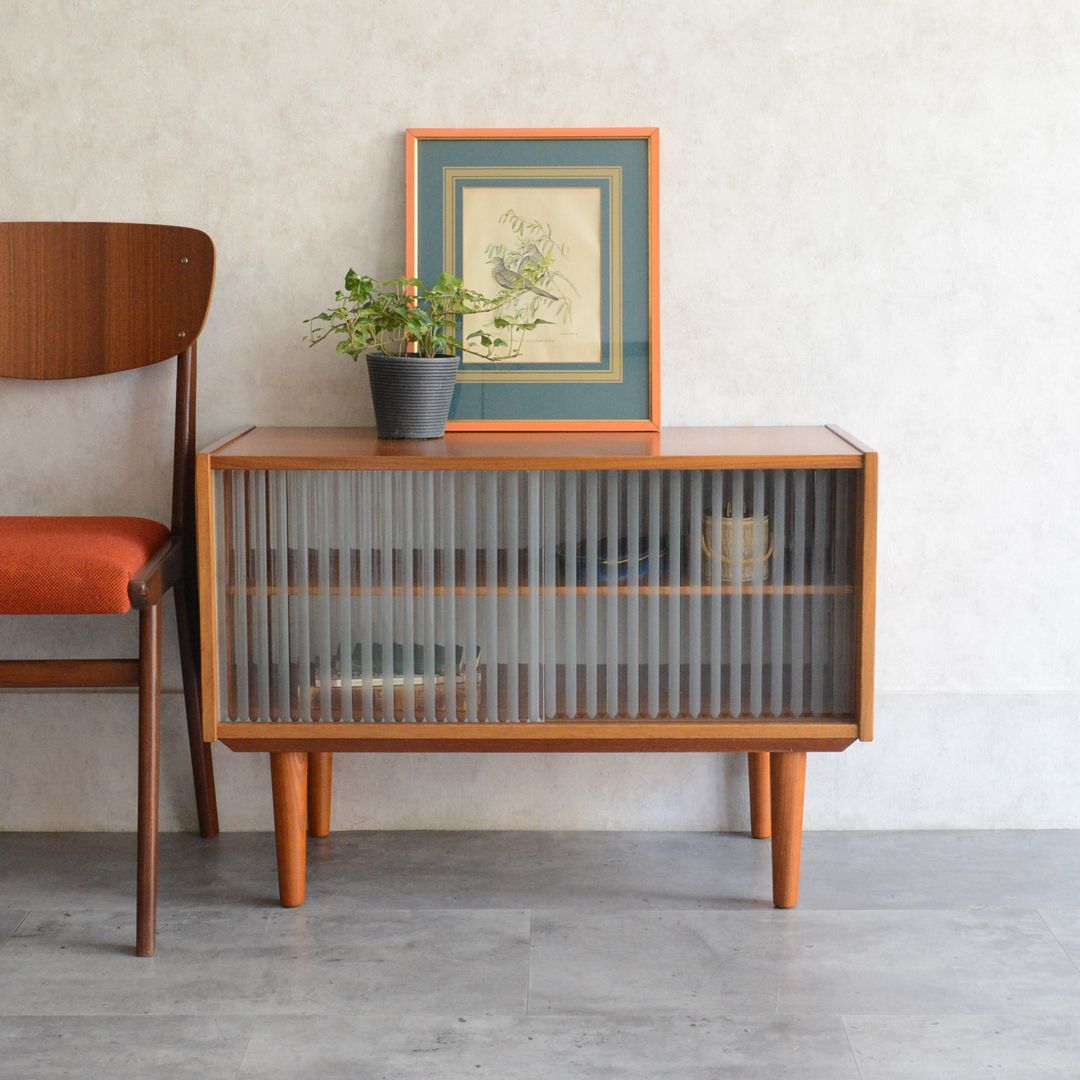 デンマーク 北欧ヴィンテージ チーク ガラスキャビネット 北欧家具 ショーケース デンマーク 北欧ヴィンテージ チーク ガラスキャビネット ショーケース