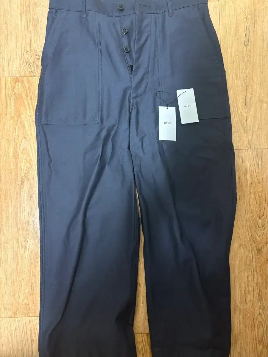 HYKE ハイク ネイビ ファティーグパンツ