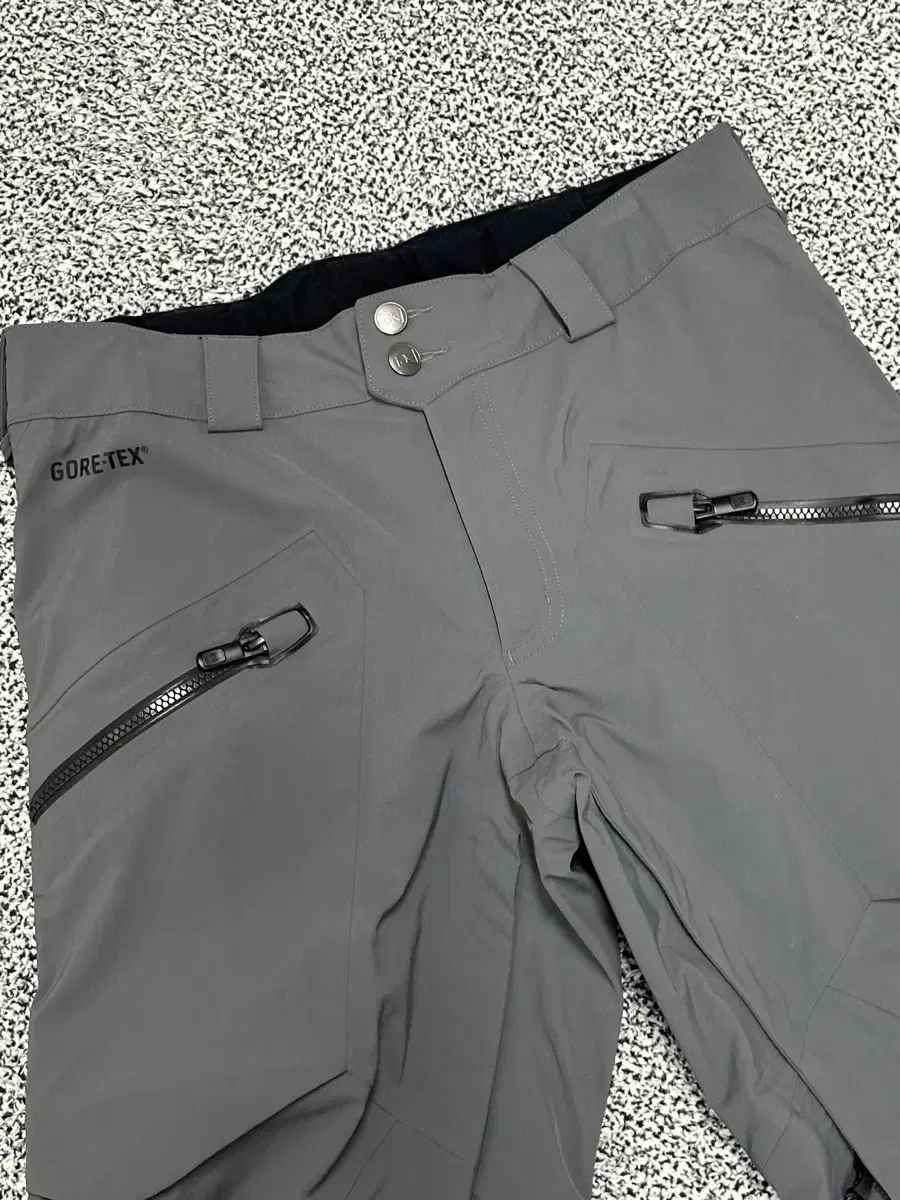 Akボタン | メンズ32 ゴアテックス ズボン