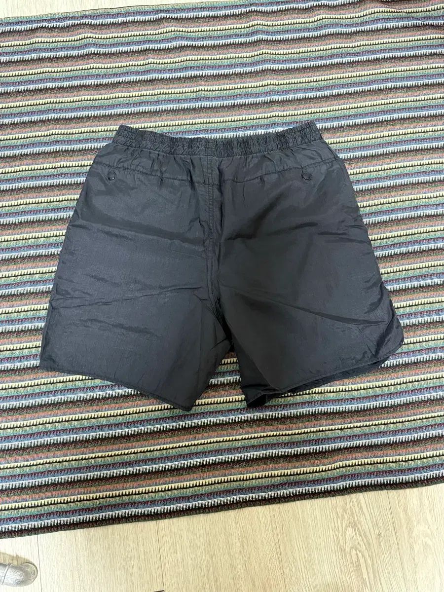 ナイロン ショーツ