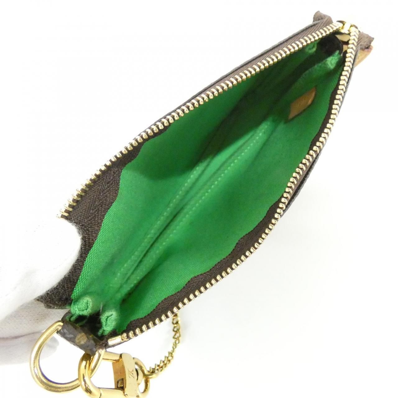 アクセソワール