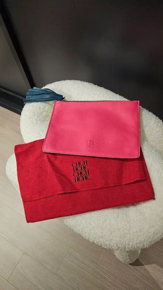 CH キャロライナ ヘレラ クラッチバッグ