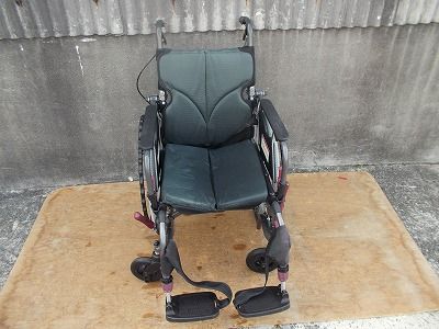 一部地域を除く カワムラ自走式車椅子KMD-B 22-42 TS-25-1208-10