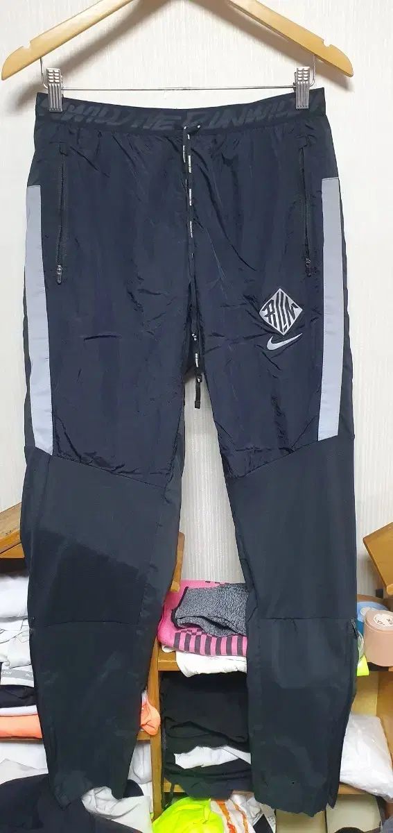 実際に NIKE フェノム エリート ワイルド RUN トレーナー パンツ L