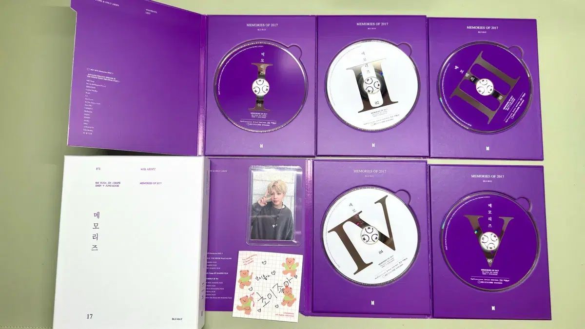 フルセット) BTS メモリーズ 2017 Blu-ray + ジミン トレカ - メルカリ