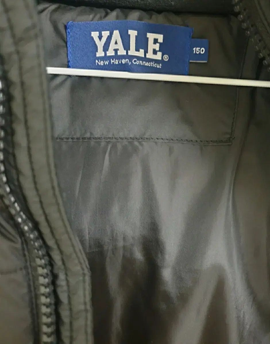  YALE イェール 黒色 フード ダウン アウター - ユニセックス その他 ジャケット ブルゾン