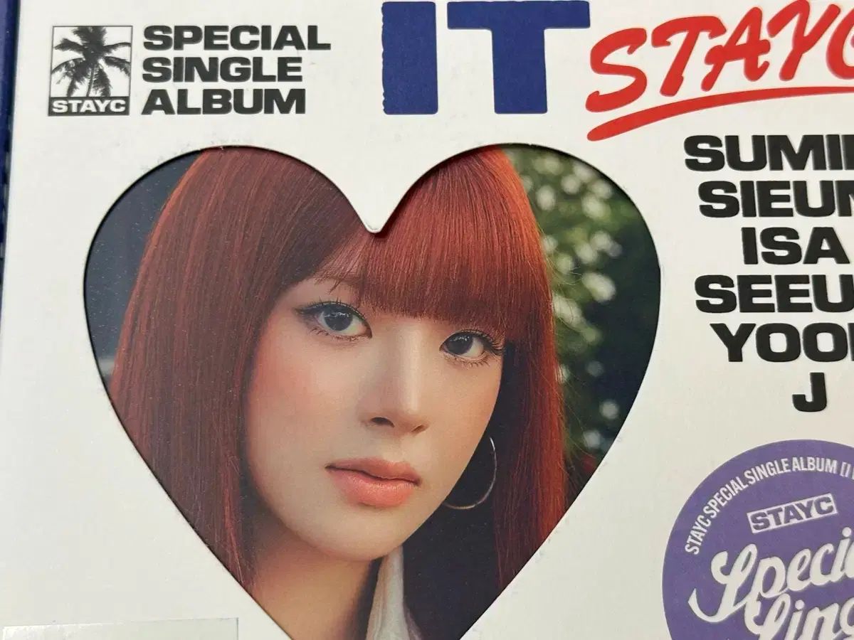 STAYC(ステイシー) サイン入り STAYC（ステイシー）サイン アルバム