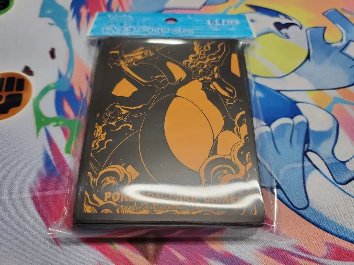 ポケモンカード リザードン スリーブ 64枚 ブラック/オレンジ