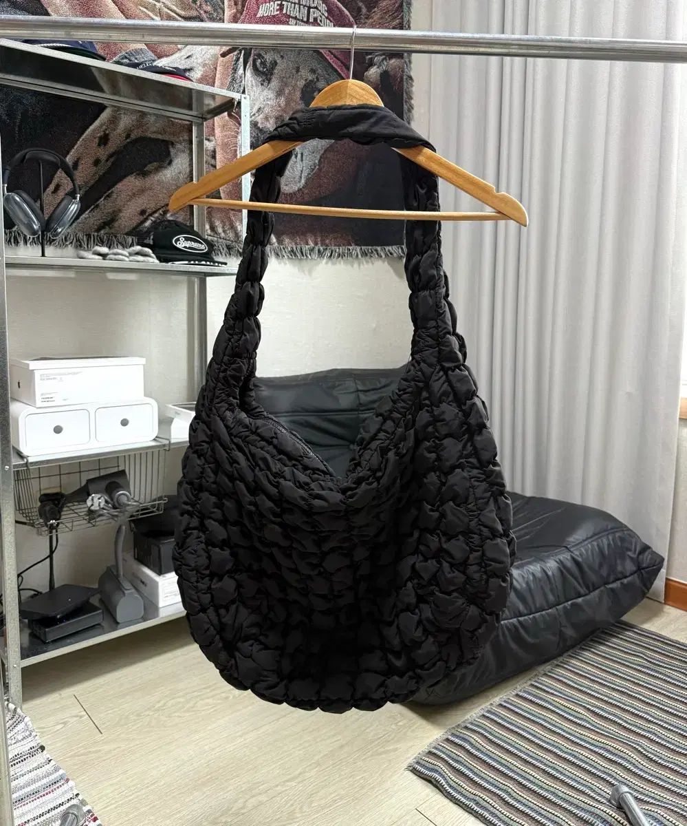 COS キルティングデザイン ショルダーバッグ 黒 新品 COS キルティング バッグ ショルダーバッグ 黑 - メルカリ