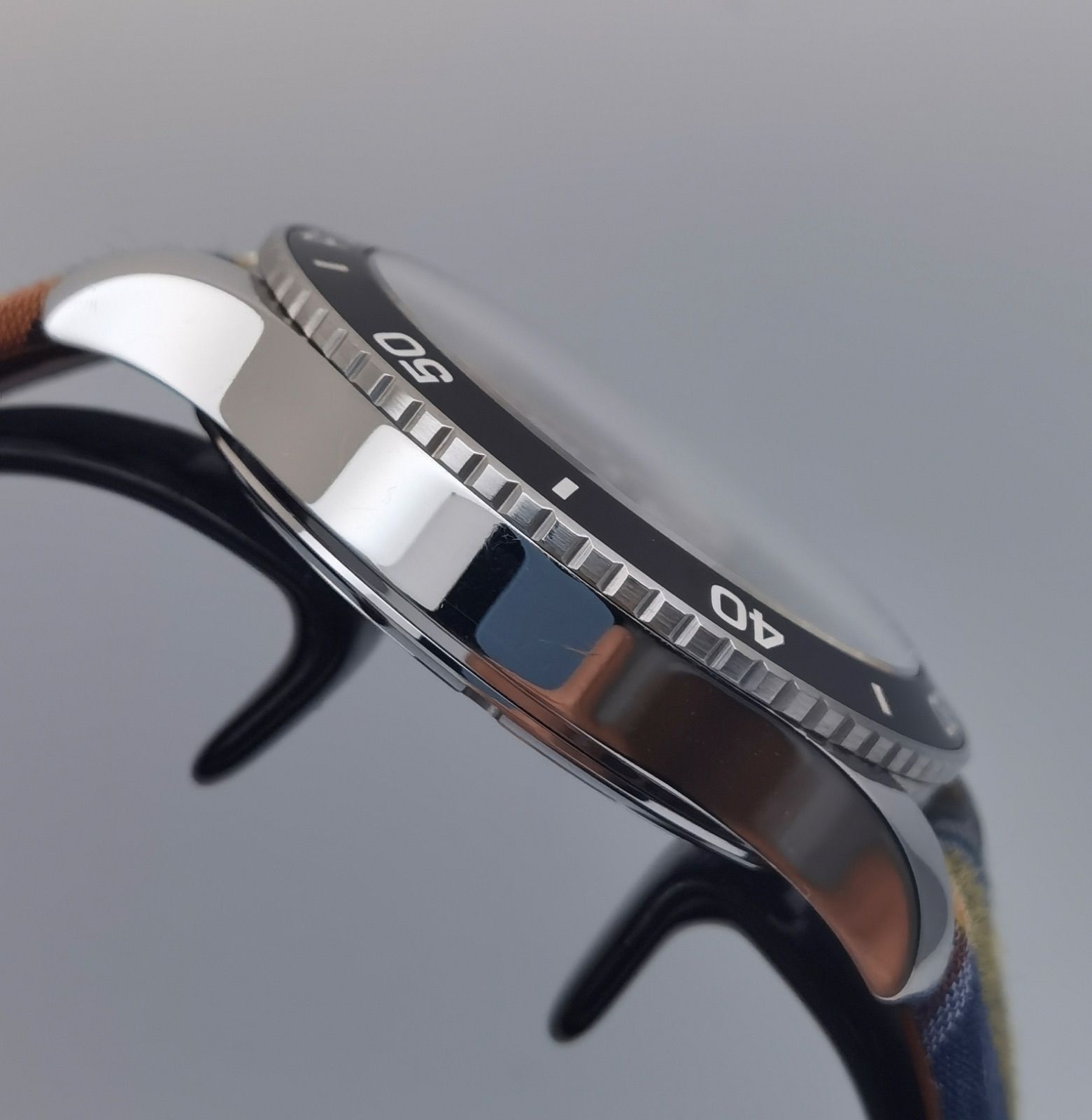 ブラック文字盤