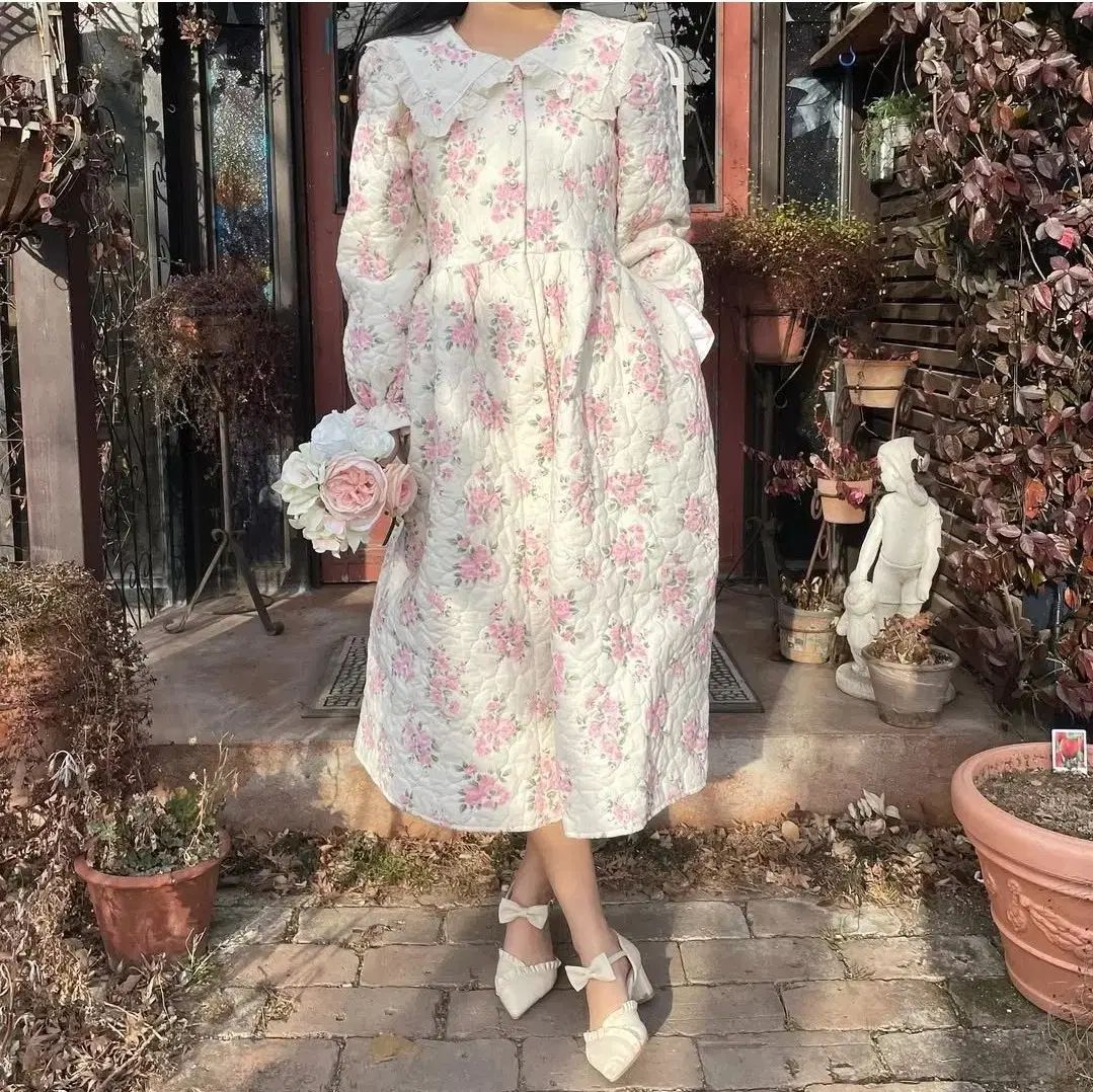 < > Unjin ラブリー キルティング ダウン ONE PIECE