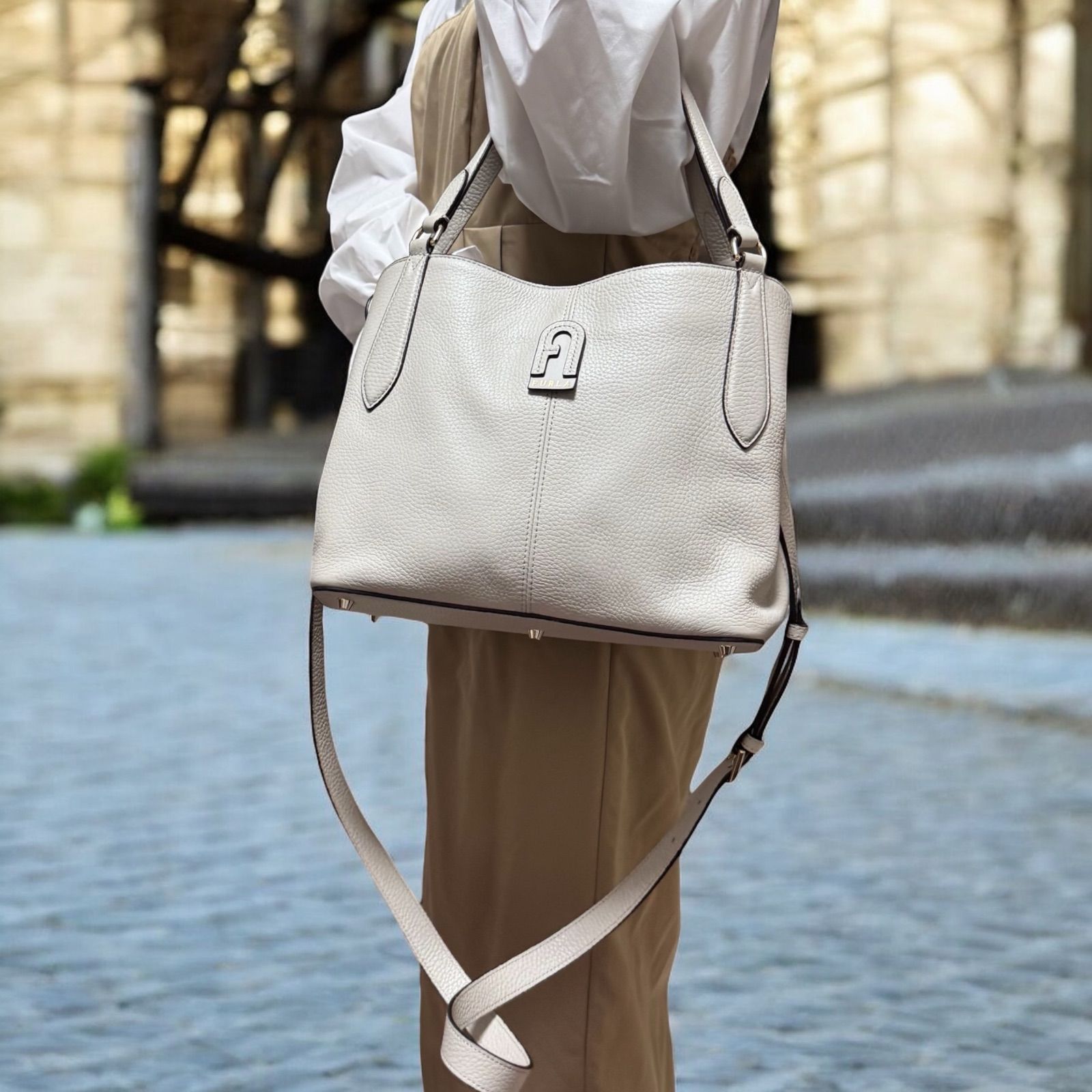 超美品！FURLA DAFUNE S HOBO フルラ ダフネ S ホーボー 2way 