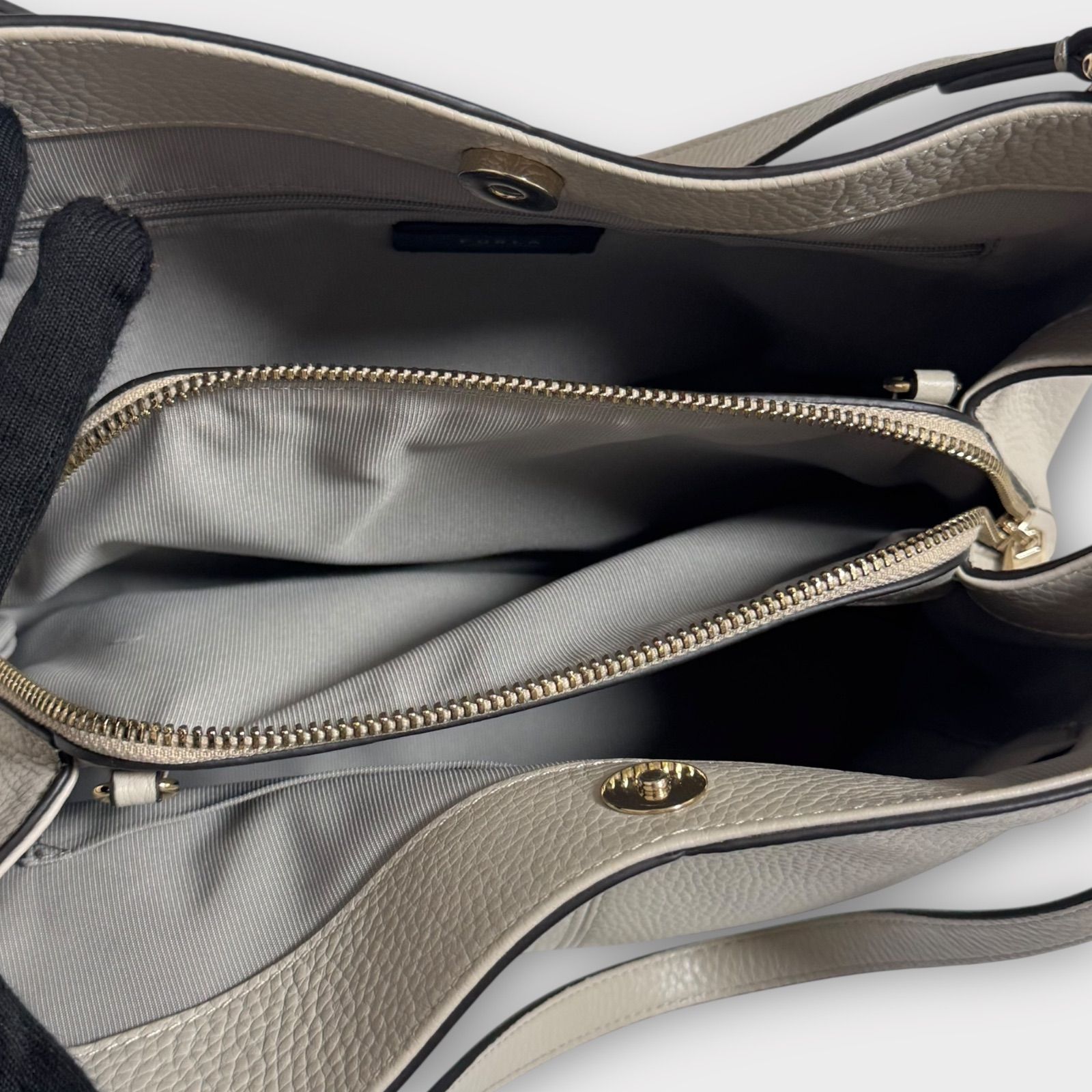 超美品！FURLA DAFUNE S HOBO フルラ ダフネ S ホーボー 2way 