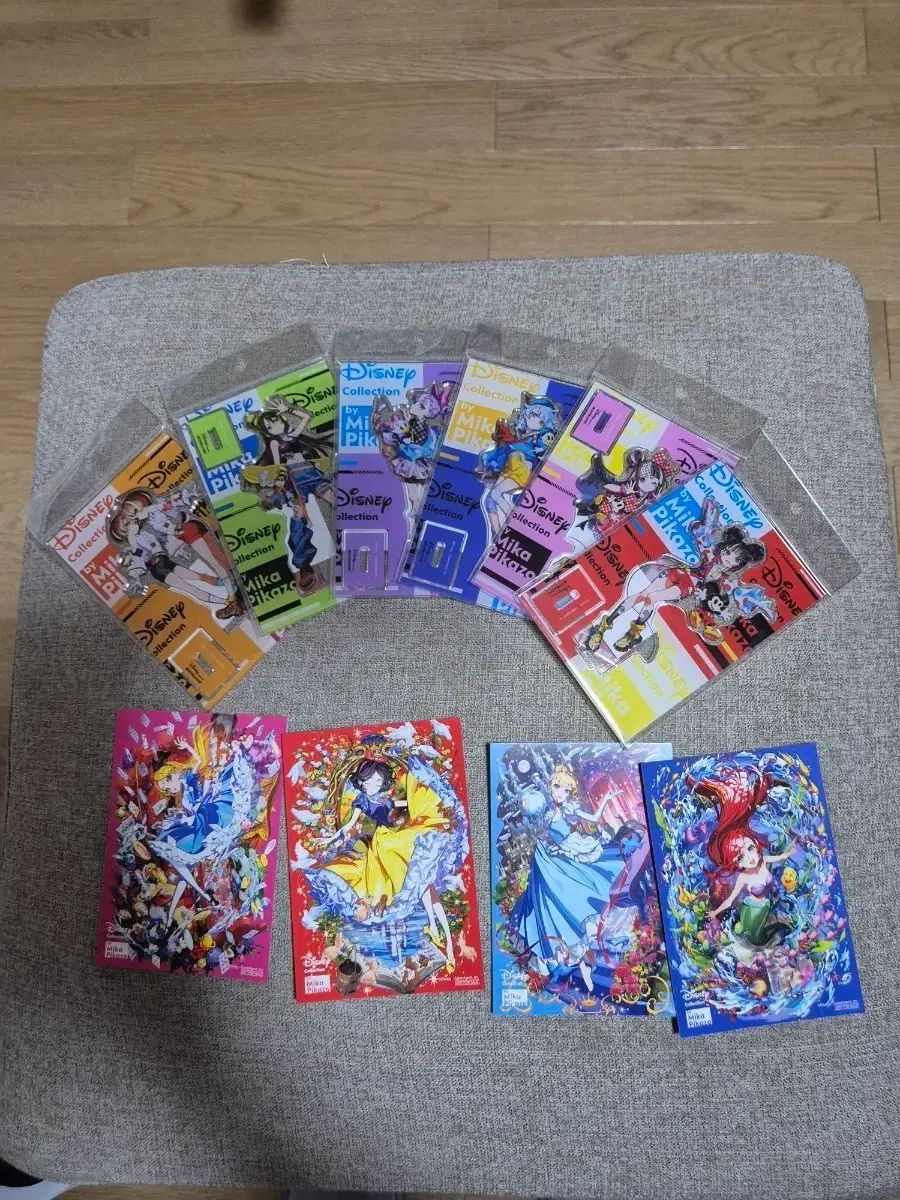 ディズニー ミカ ピカソ コラボ アークス アクリル スタンド