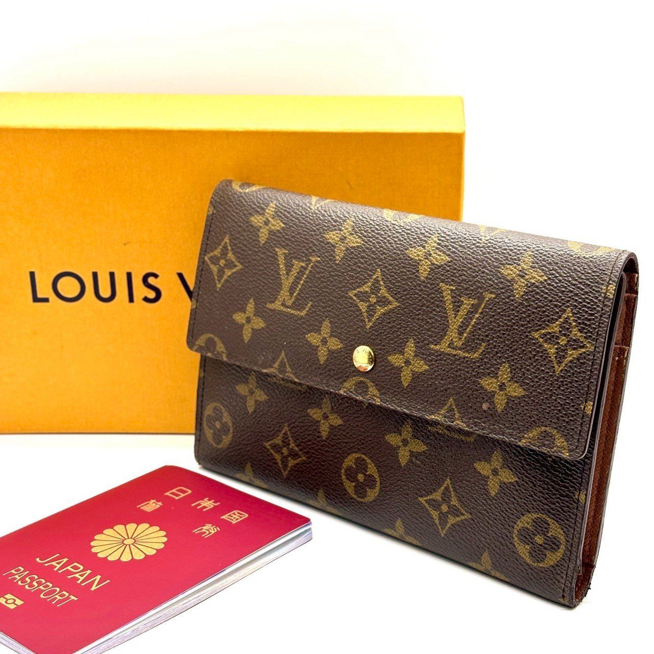 旅を上質に整える一冊】 LOUIS VUITTON ルイヴィトン モノグラム