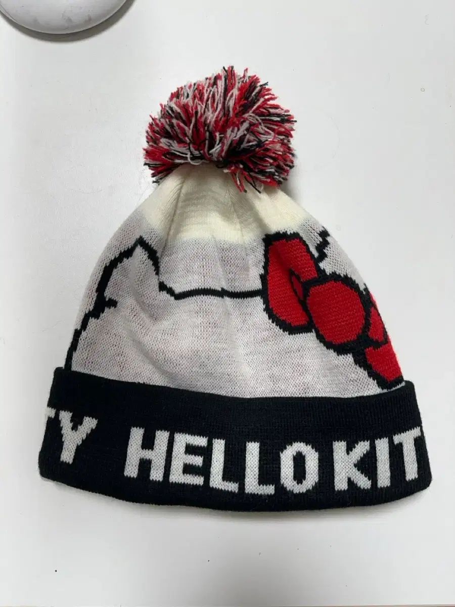 サンリオ ハローキティ ボンボン ビーニー