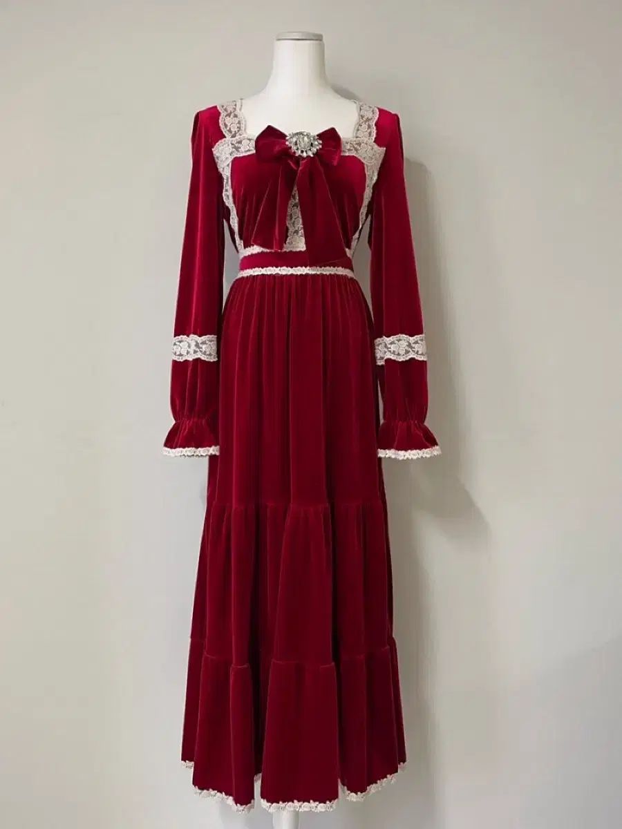 2025 Unjin ツアーベルベット ロング ドレス