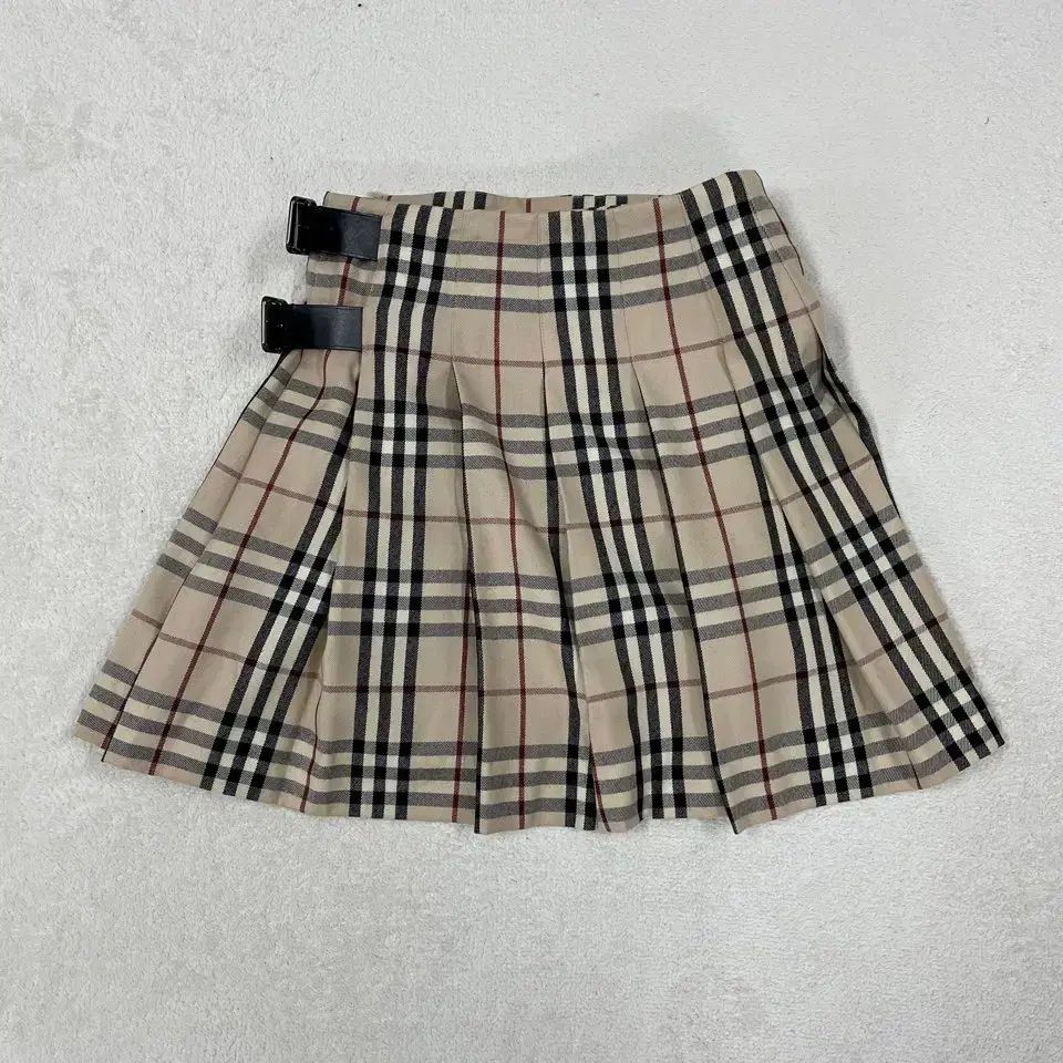 64 バーバリー レディース チェックノバ ウールスカート