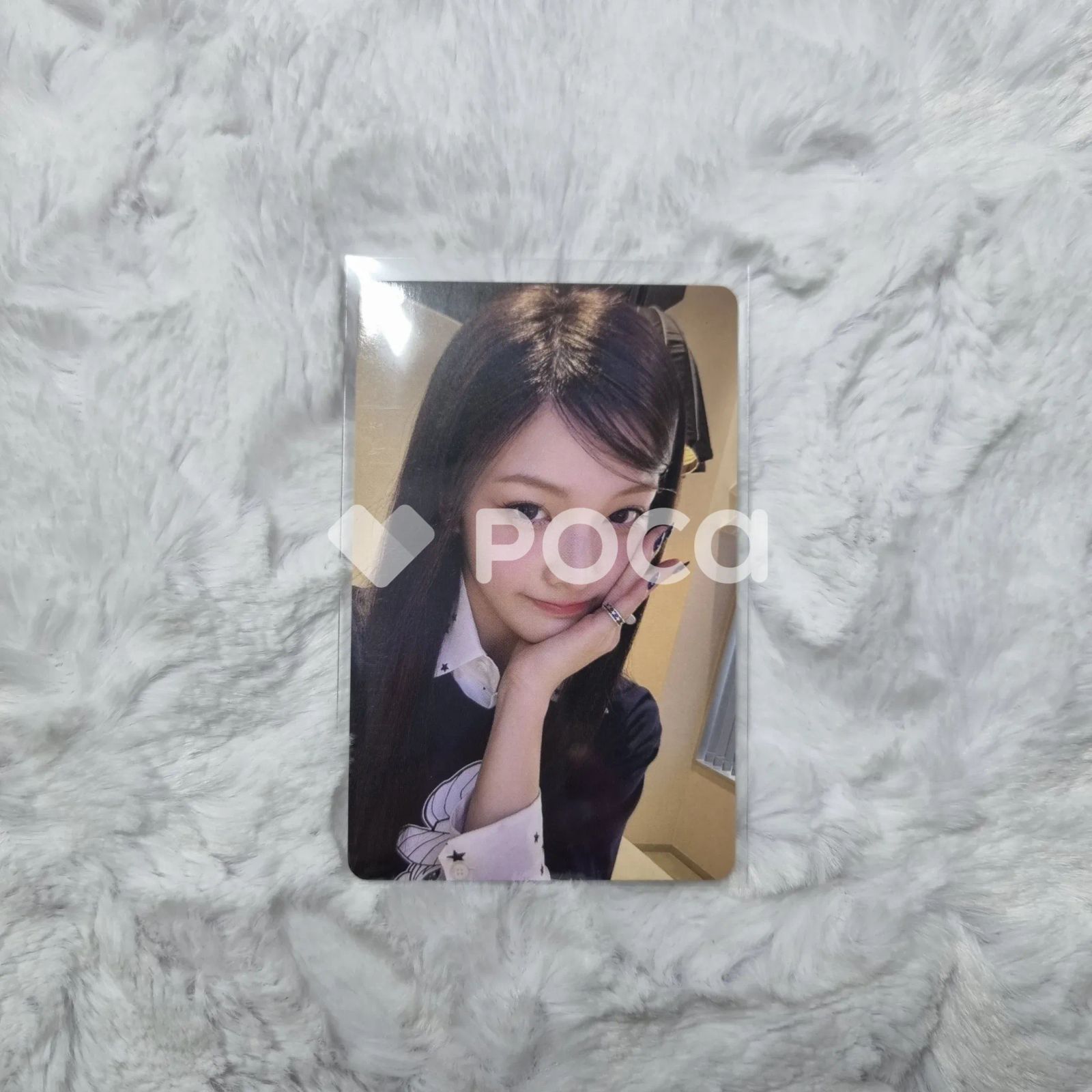 ILLIT アイリット イロハ bomb YIZHIYU - メルカリ