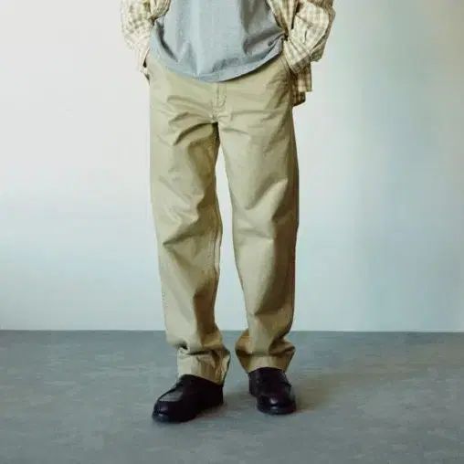 Omnigod US カーキ トラウザー