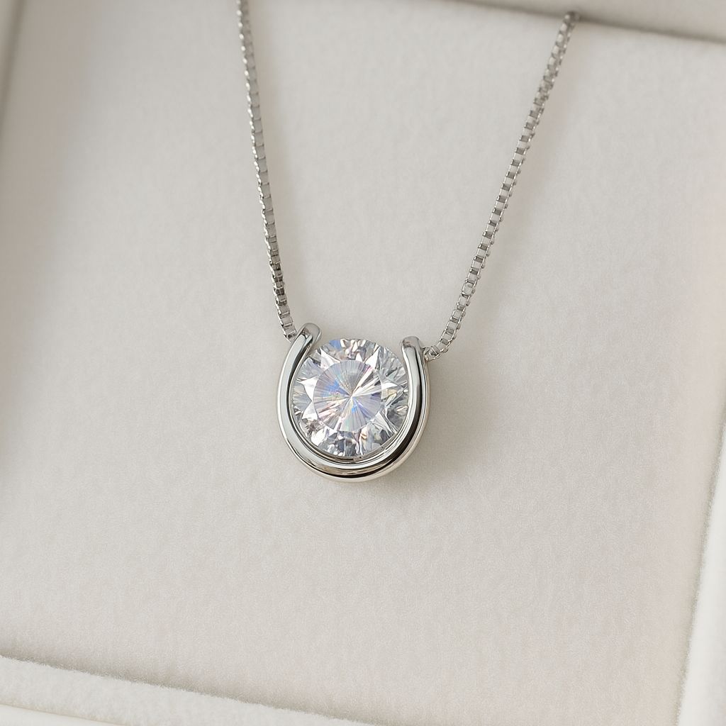 164 N 幸せの象徴 ホースシュー ダイヤネックレス 馬蹄 U字 シンプル 9 mm S 925 プラチナコート 上品 大人可愛い ギフト プレゼント 記念日 金属アレルギー対応