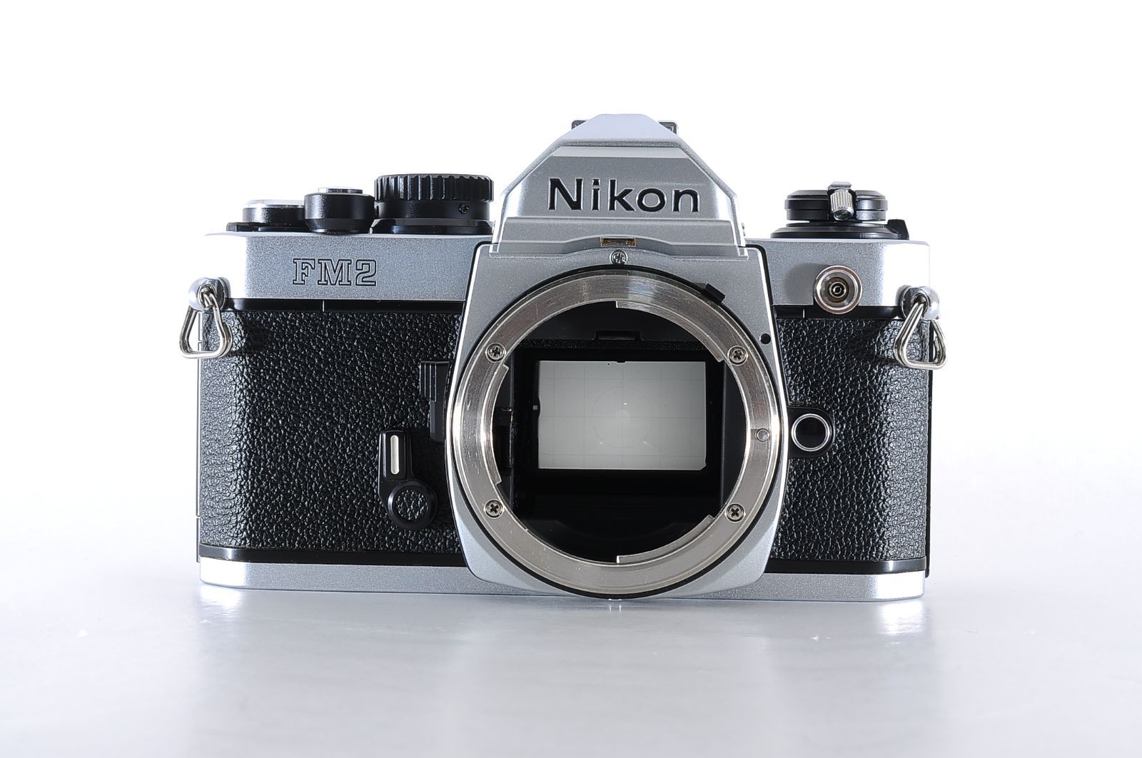 Nikon ニコン FM 2 名機フィルム一眼レフ 精密機構クリア 撮影快適モデル