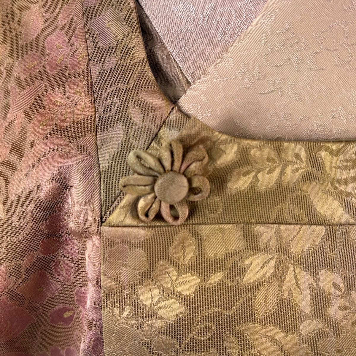  道行 身丈126 5 cm 裄丈64 M 和装コート 角衿 草花 ぼかし 薄茶色 正絹 秀品 羽織 着物 浴衣